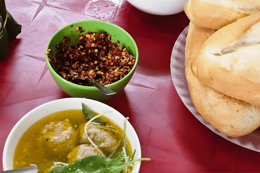 Qu&aacute;n nhỏ nhưng đồ ăn v&ocirc; c&ugrave;ng chất lượng, ngon nức tiếng Đ&agrave; Lạt (Nguồn: Phương L&ecirc; Trọng Thảo - Google Map)